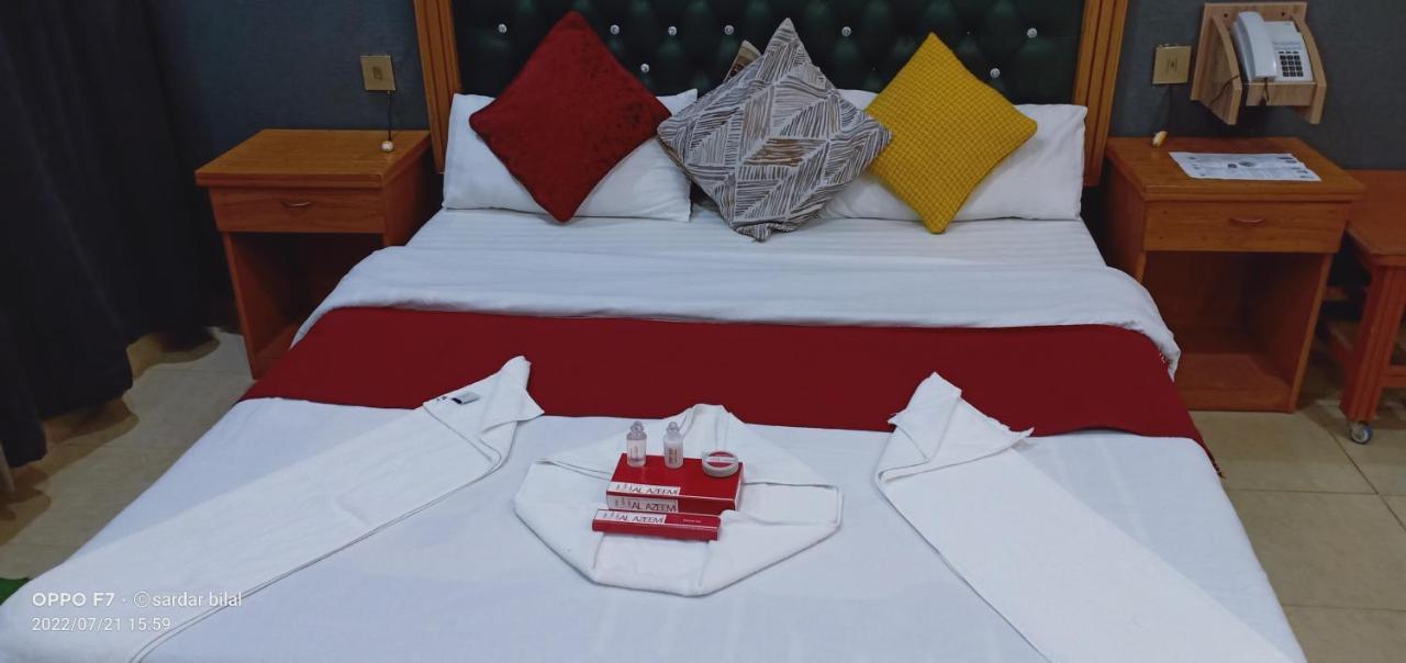 Hotel Al Azeem Ayubia Exterior photo